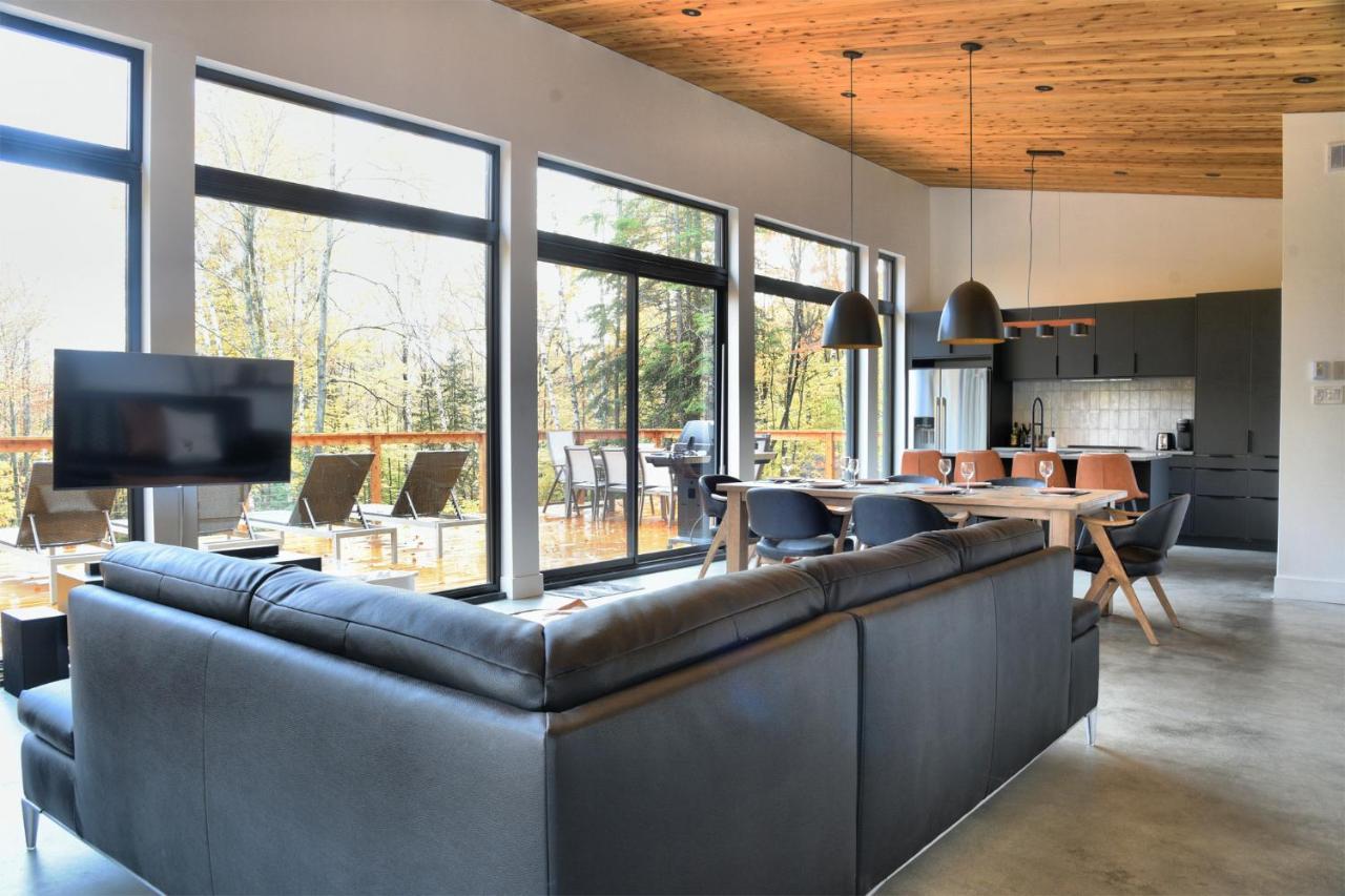 Kallm-Mont-Tremblant Chalet With Hot Tub, Pond & Beach On Private 7Acre Estate Лак-Сюперьёр Экстерьер фото